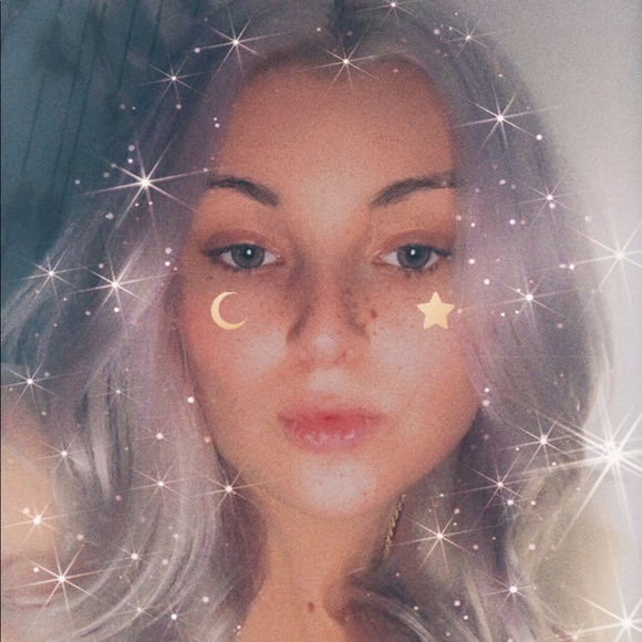 Meet Your Posher - Picture 2 of 4